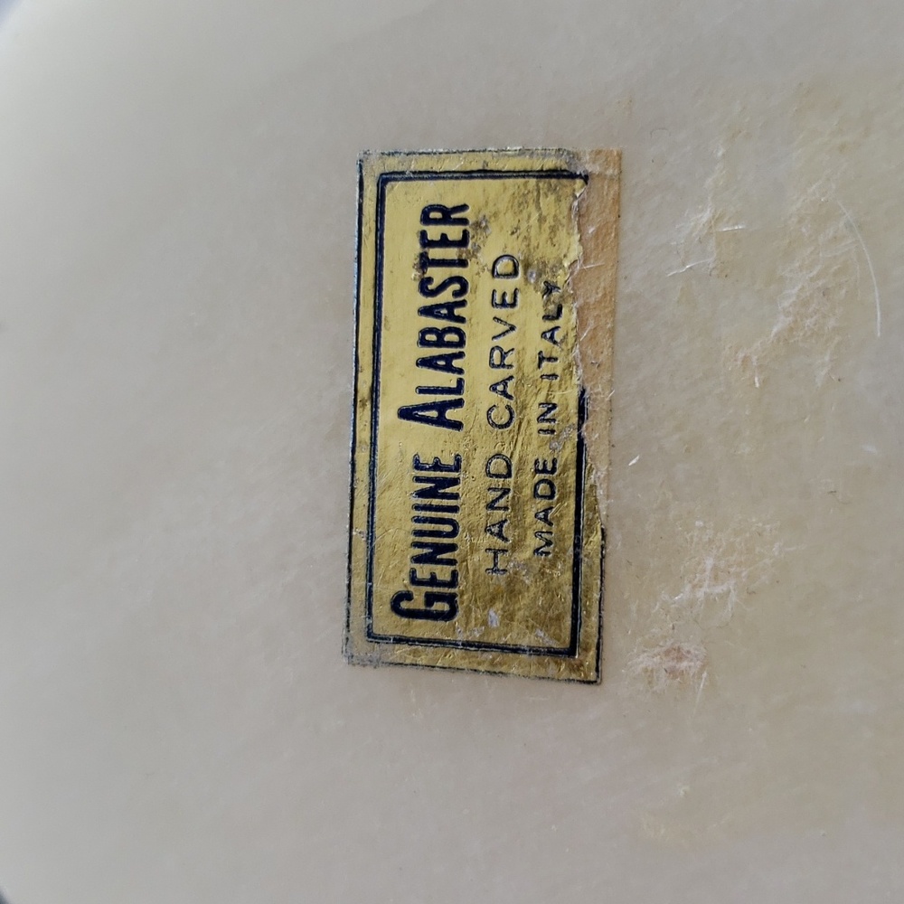 Rare Alabaster round trinket box - Picture 4 of 5